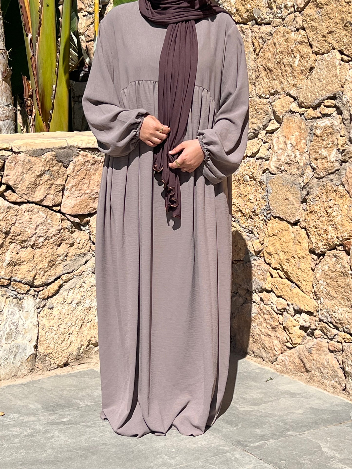 Classic Abaya - Taupe